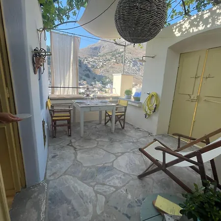 Holiday home Kalosymi House, Traditionelles Haus Mit Hafenblick