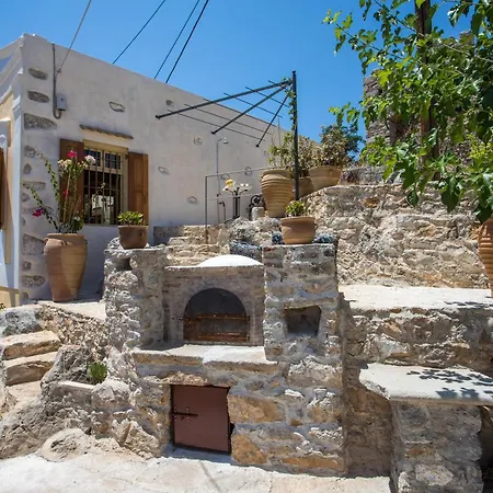 Kalosymi House, Traditionelles Haus Mit Hafenblick سيمي