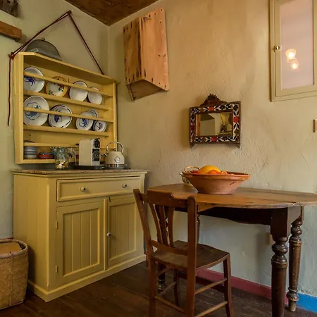 Kalosymi House, Traditionelles Haus Mit Hafenblick Holiday home Symi